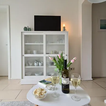 Lägenhet Gruene Oase Mit Eigener Terrasse Zwischen Altstadt Und Hafen #1 *