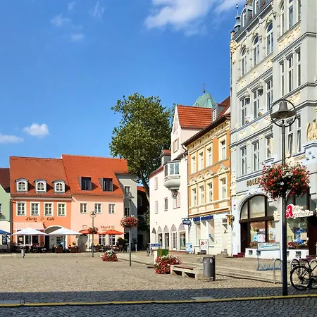 Gruene Oase Mit Eigener Terrasse Zwischen Altstadt Und Hafen #1