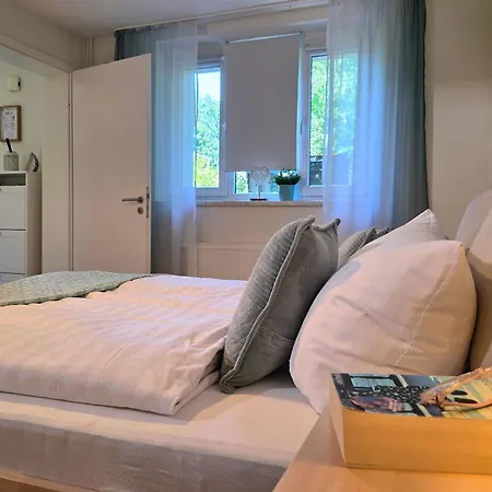 Gruene Oase Mit Eigener Terrasse Zwischen Altstadt Und Hafen #1 Senftenberg