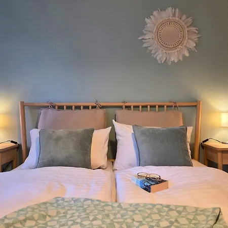 Gruene Oase Mit Eigener Terrasse Zwischen Altstadt Und Hafen #1 Apartman *