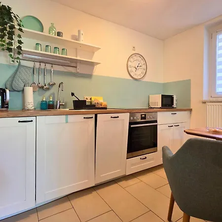 Apartman Gruene Oase Mit Eigener Terrasse Zwischen Altstadt Und Hafen #1