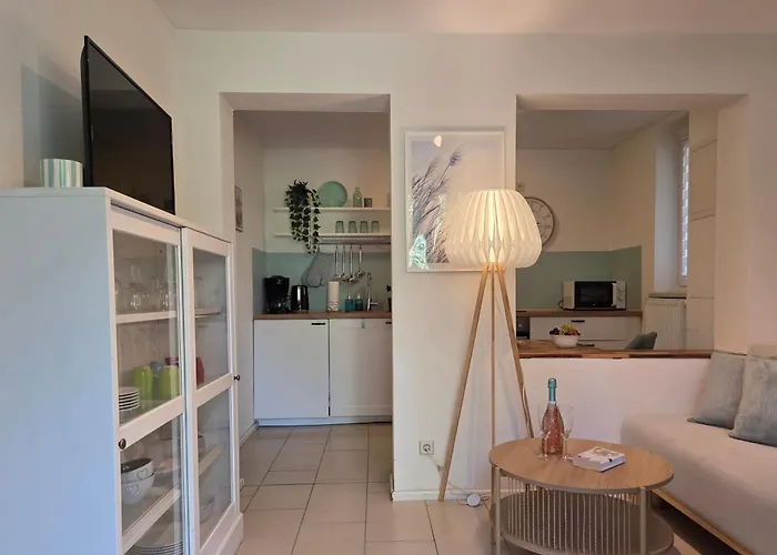 Gruene Oase Mit Eigener Terrasse Zwischen Altstadt Und Hafen #1 *