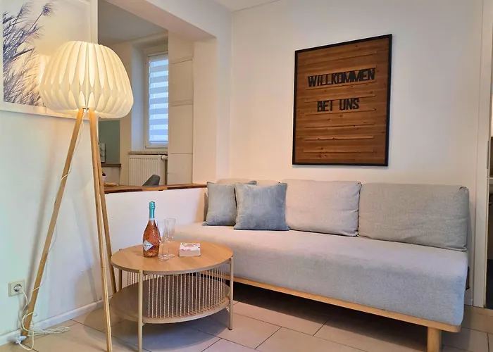 Апартаменты Gruene Oase Mit Eigener Terrasse Zwischen Altstadt Und Hafen #1 *