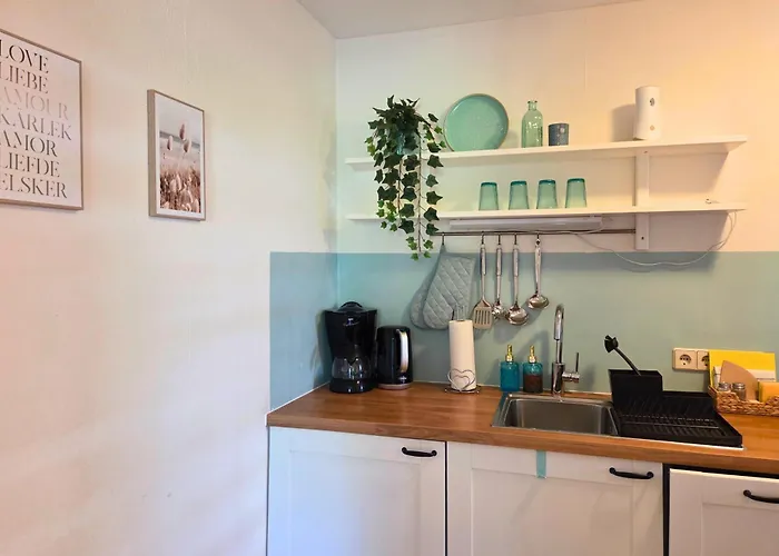 Gruene Oase Mit Eigener Terrasse Zwischen Altstadt Und Hafen #1 アパート *